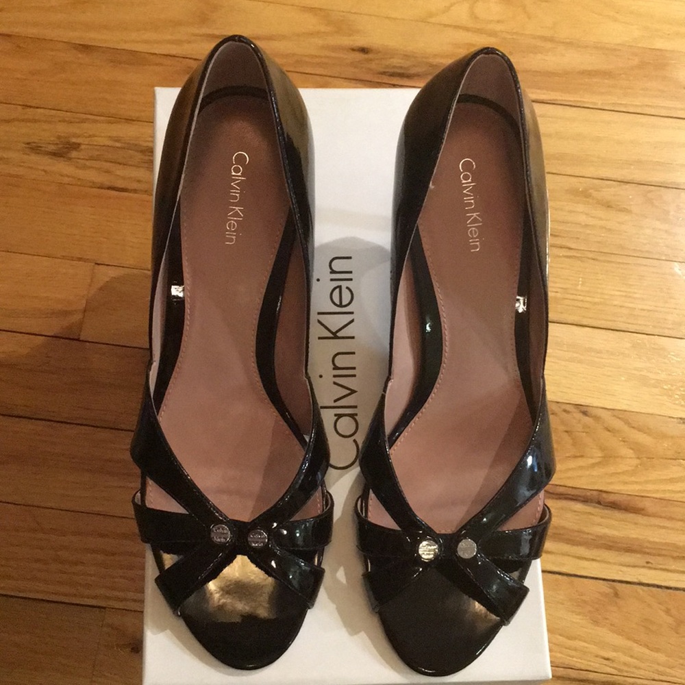 Calvin Klein black patent leather heels size 8.5